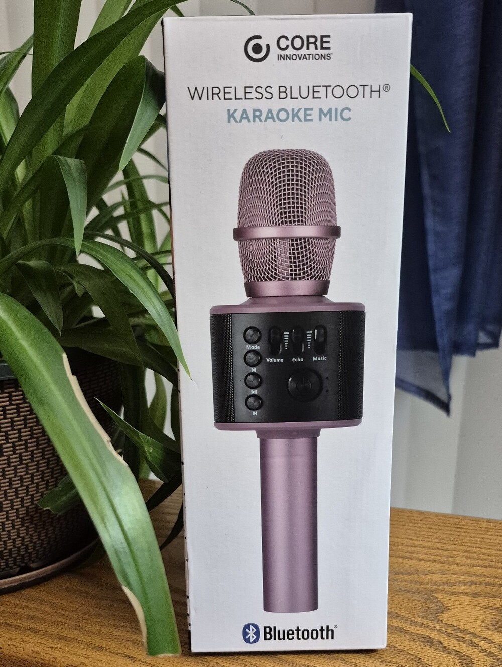 Wireless Bluetooth Karaoke Mic - Rose Gold. USED ONCE